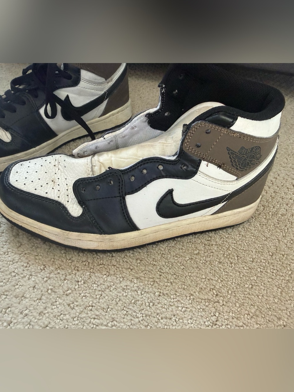 Nike High-Top Sneakers in Black White Brown